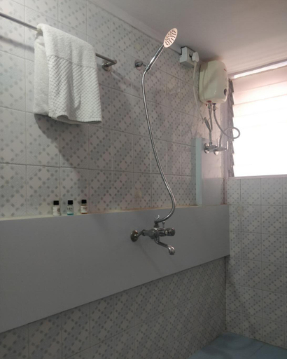 Bathroom 4, The Byke Studio Pure Veg Apartment - Thane, Thane