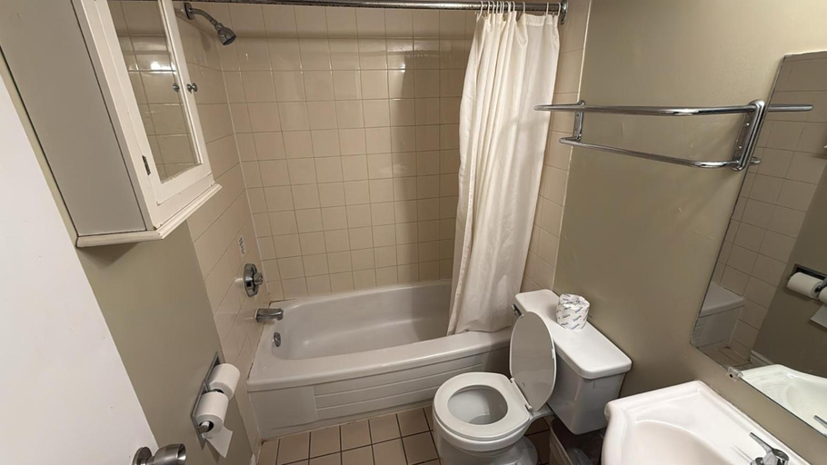 Bathroom 4, Midtown Inn, Division No. 11