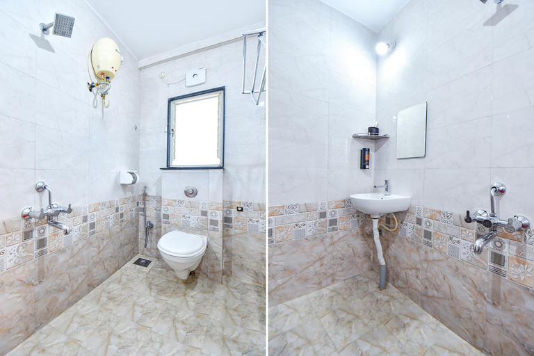 Bathroom 4, Fabhotel Himalay Guest House Saanvi Residency, Pune