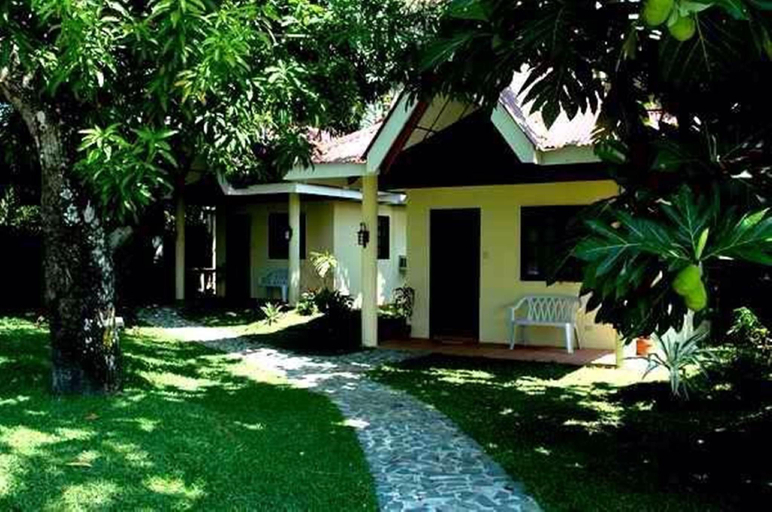 Exterior & Views 1, Puesta del sol Beach Bungalows and Restobar, Mambajao