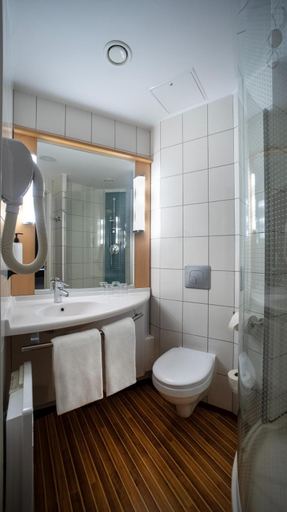 Bathroom 2, Hotel B&B Kielce Centrum, Kielce City