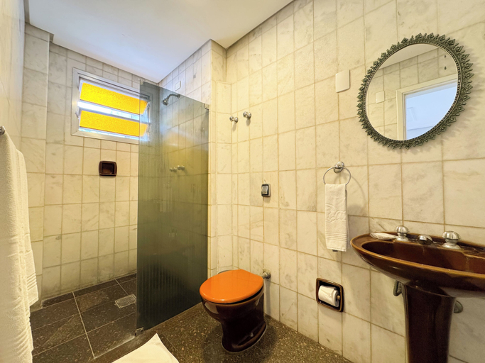 Bathroom 4, Império Hotel, Santos