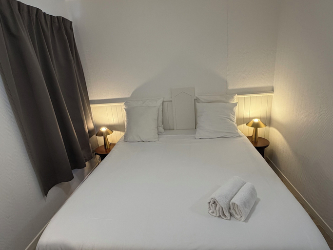 Bedroom 3, Parc Hotel, Yvelines