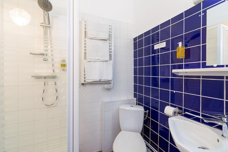 Bathroom 3, Hotel de Paris, Calvados