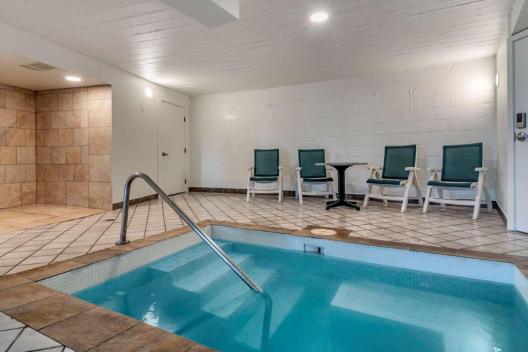 Sport & Beauty 5, Hotel Penticton, Ascend Hotel Collection, Okanagan-Similkameen