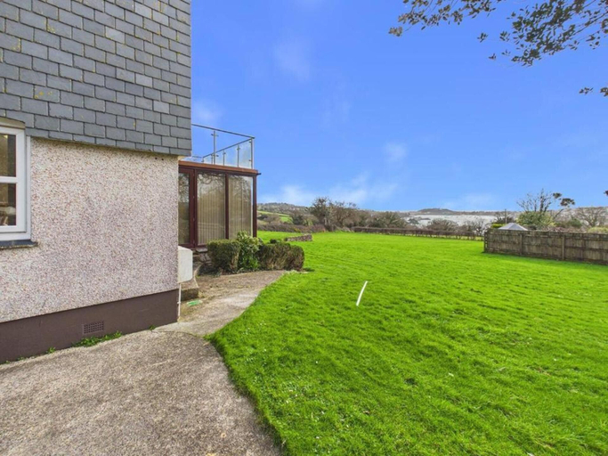Property grounds 5, Apartment Sleeps 4 Enclosed Garden Pets Welcome, Cornwall