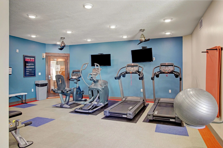 Fitness facility 3, Chic & Modern 2BR Condo, Salt Lake