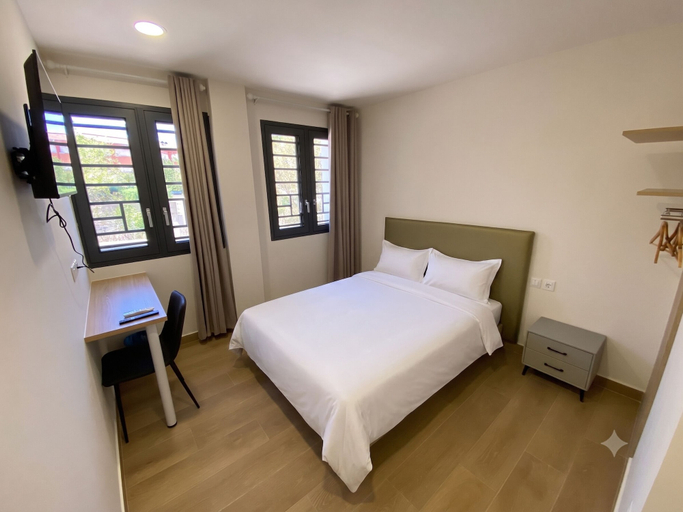 Room 4, Hotel A&M, Madrid
