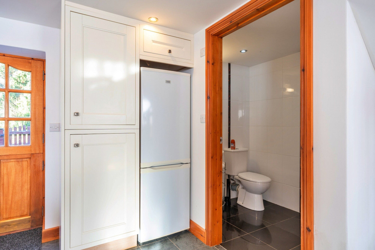 Bathroom 2, Devon Cottage With Games Room, Devon