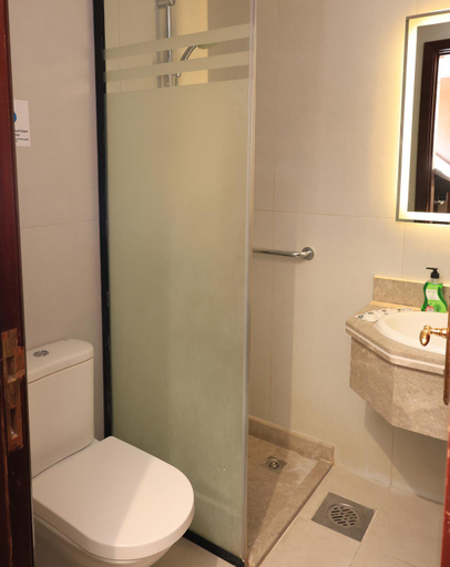 Bathroom 5, فندق رياض الزهراء الفندقية, Al Madinah Al Munawwarah