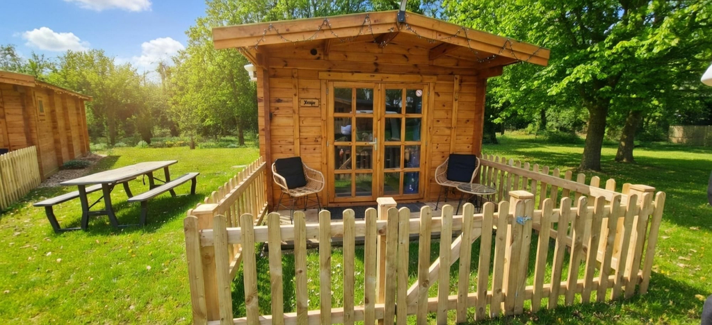 Outdoor dining, Rabbit Lodge Dog friendly nr Anderby Creek, Lincolnshire