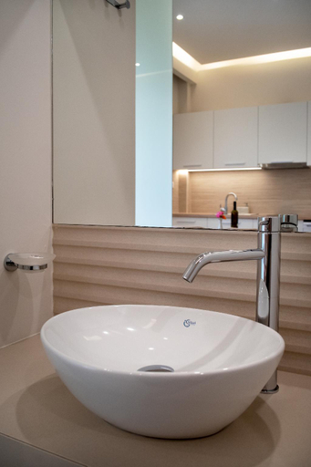 Bathroom 4, Papadakis, Crete