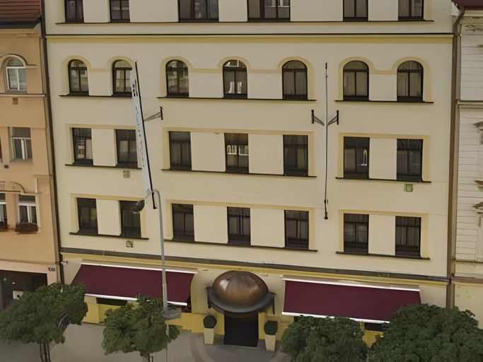 Exterior & Views 1, Louren Hotel, Praha 2
