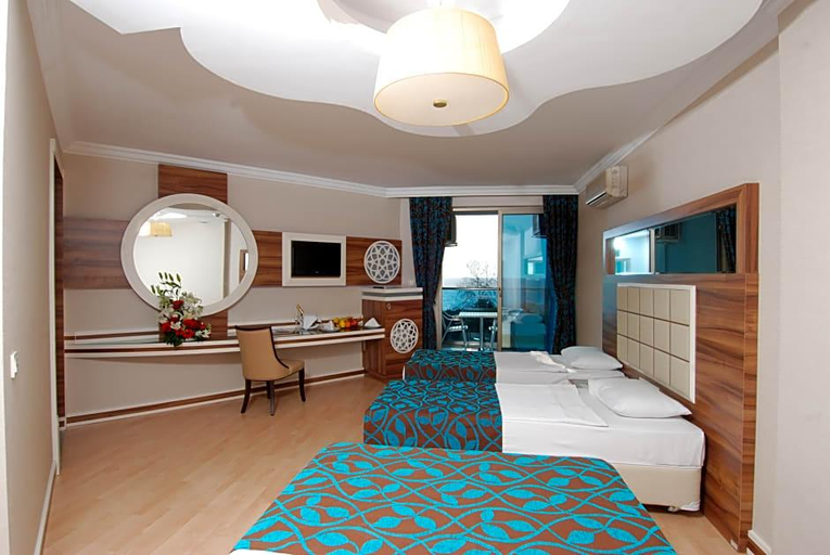 Bedroom 3, Grand Zaman Beach Hotel, Alanya
