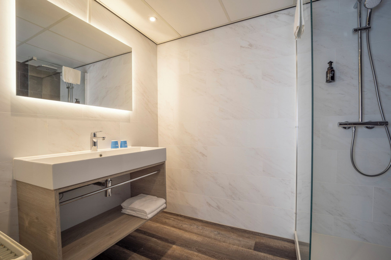Bathroom 5, Fletcher Hotel - Restaurant De Zeegser Duinen, Tynaarlo