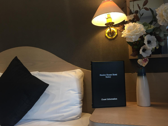 Bedroom 2, Healey House Hotel, Kirklees