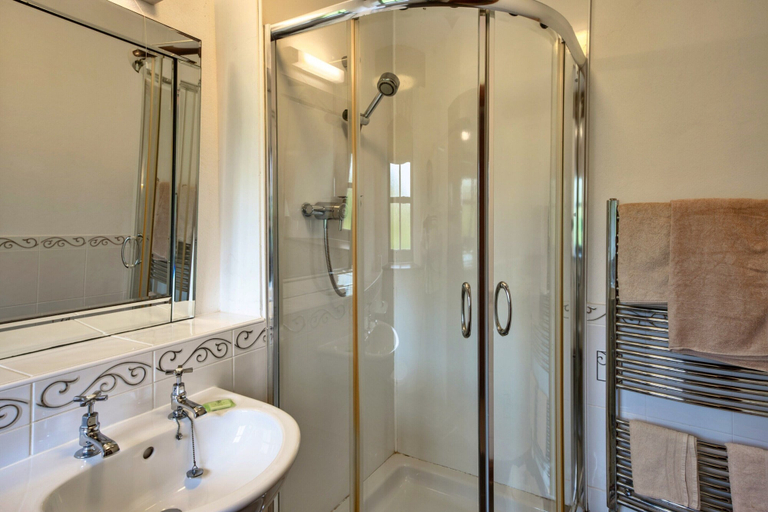 Bathroom 3, Charming Art Cottage for 5, Cornwall
