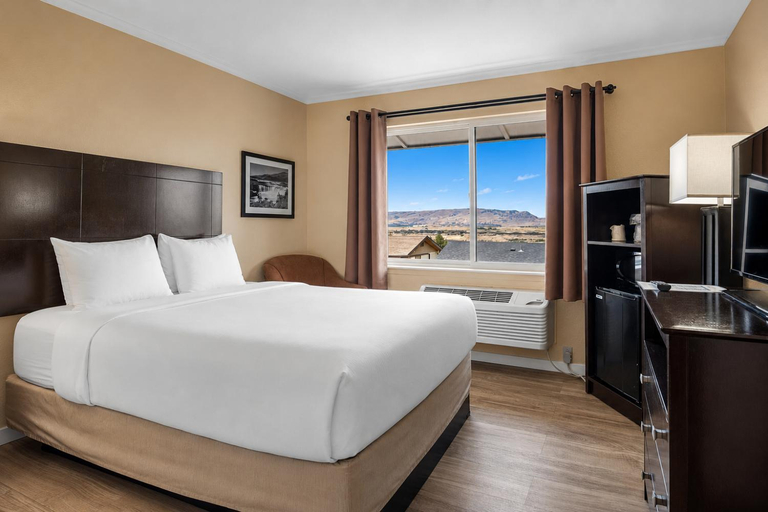Bedroom 2, Celilo Inn, Wasco