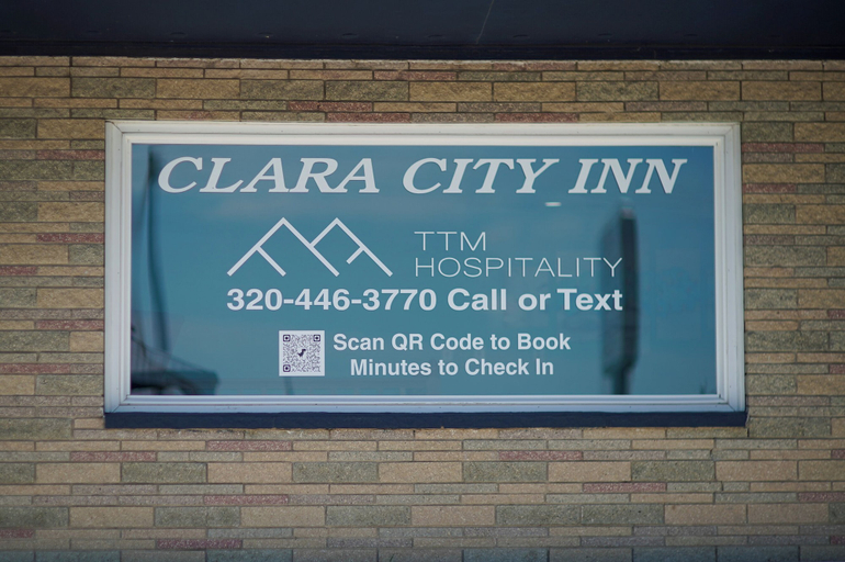 Exterior detail 5, Clara City Inn, Chippewa