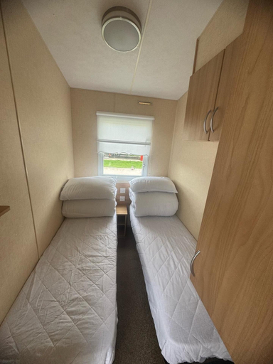Bedroom 3, 3 Bed Caravan - Sleeps 8 - Pets - Parking, Conwy