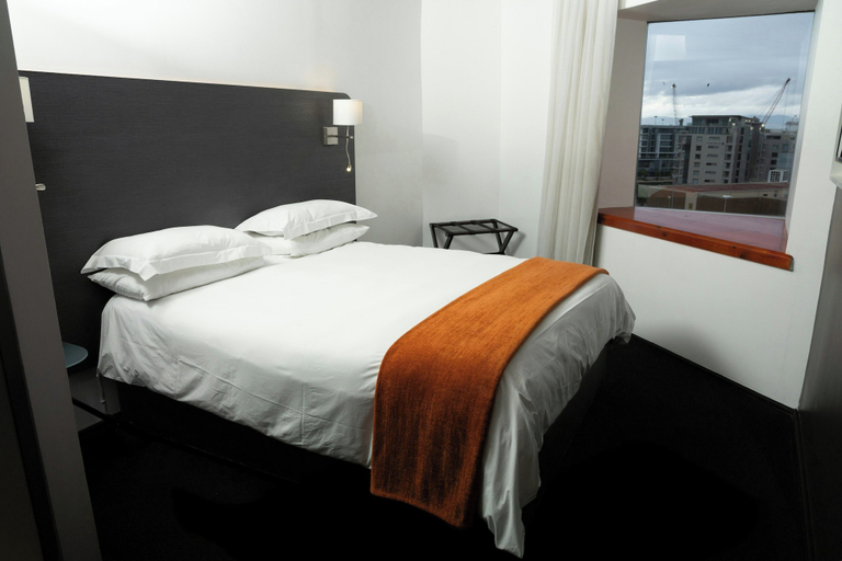 Bedroom 3, ONOMO Hotel Waterfront, City of Cape Town