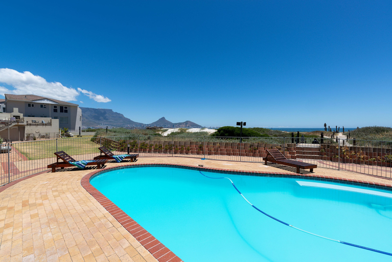 Sport & Beauty 5, Lagoon Beach Penthouse, City of Cape Town