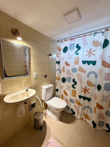 Bathroom 5, Casa Lumen Hotel & Hostel, Brasília