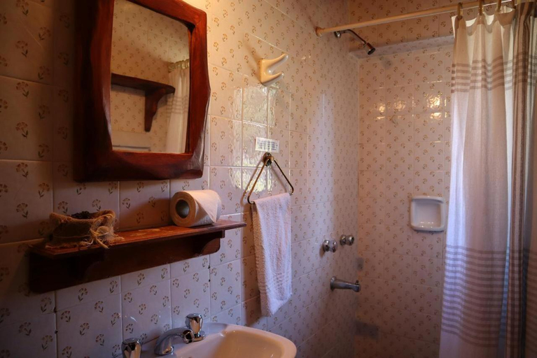 Bathroom 4, Hosteria Las Cartas, Bariloche