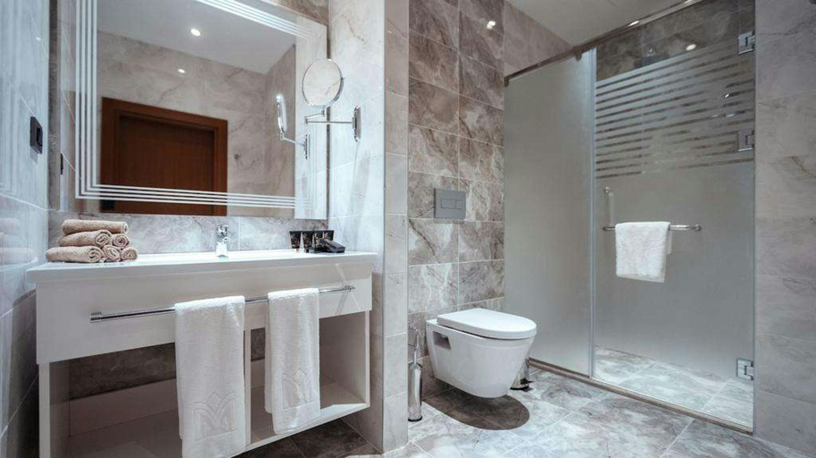 Bathroom 5, Midtown Hotel, Baku
