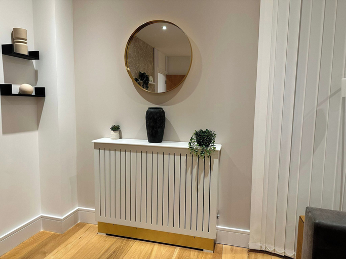 Interior 5, Luxury two bed two Bath In Excel, London