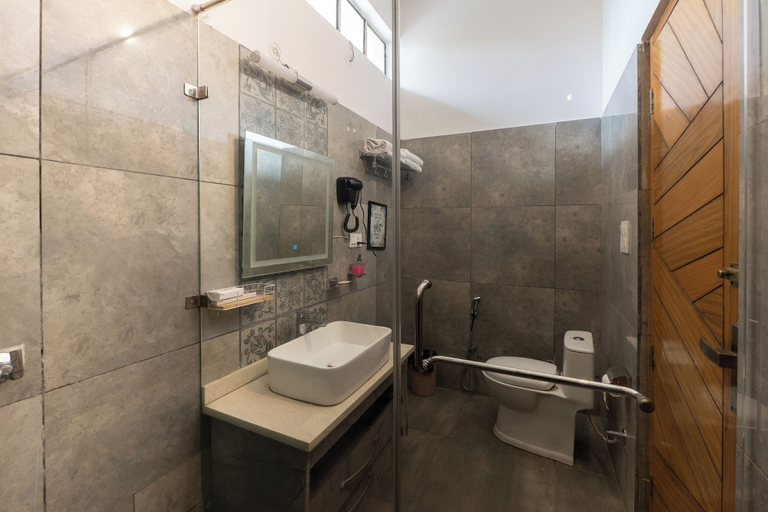 Bathroom 2, juSTa Nature's Nest Resort, Dehradun