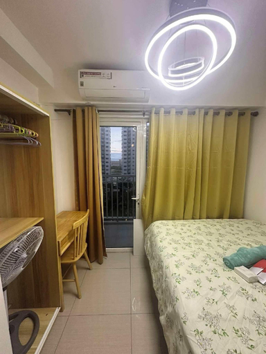 Bedroom 2, Shore Staycation, Pasay City