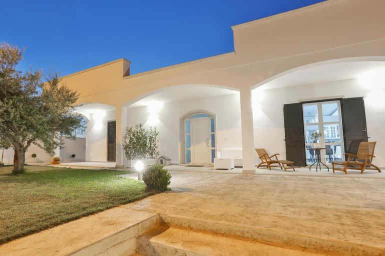 Others 4, Villa Alfi Galatina, Lecce