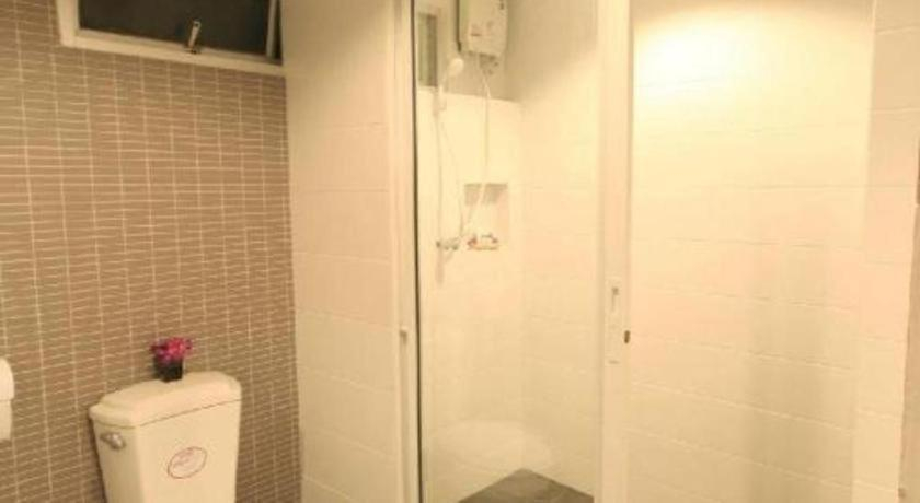 Bathroom 5, Laemchabang City Hotel, Si Racha