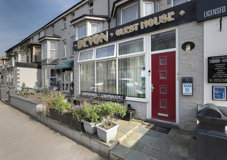 Exterior & Views 2, Devon Guest House, Blackpool