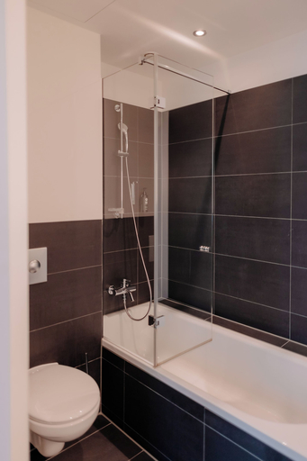 Bathroom 5, CROSS INN Osnabrück by Hackmann, Osnabrück