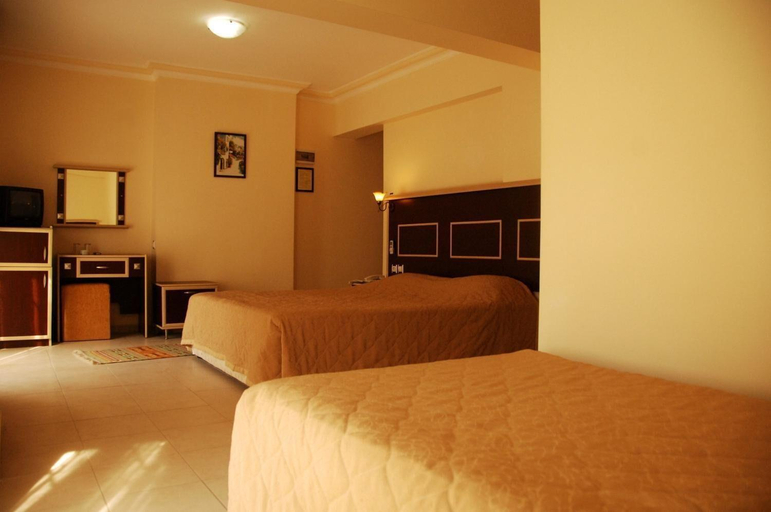 Bedroom 3, Hamle Hotel, Ula