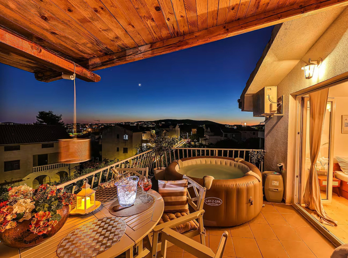 Terrace/patio 4, Tina Sea View Retreat, Vodice