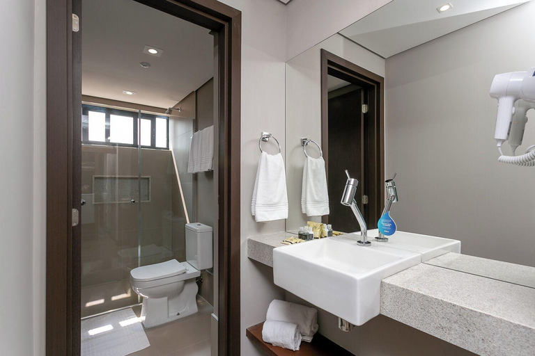 Bathroom 4, Hotel Roochelle Convention by Nobile, Curitiba