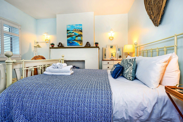 Room 5, Seaside Cottage, North Yorkshire
