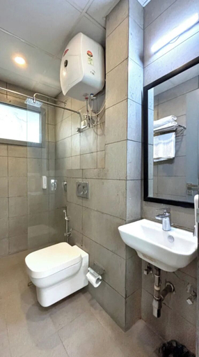 Bathroom 4, Fabhotel D2 Pachim Vihar, Delhi