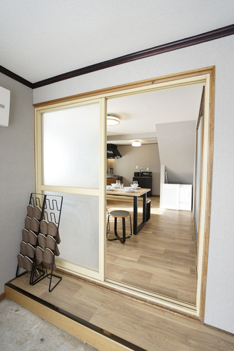 Interior 3, Yukimi Nakafurano, Nakafurano