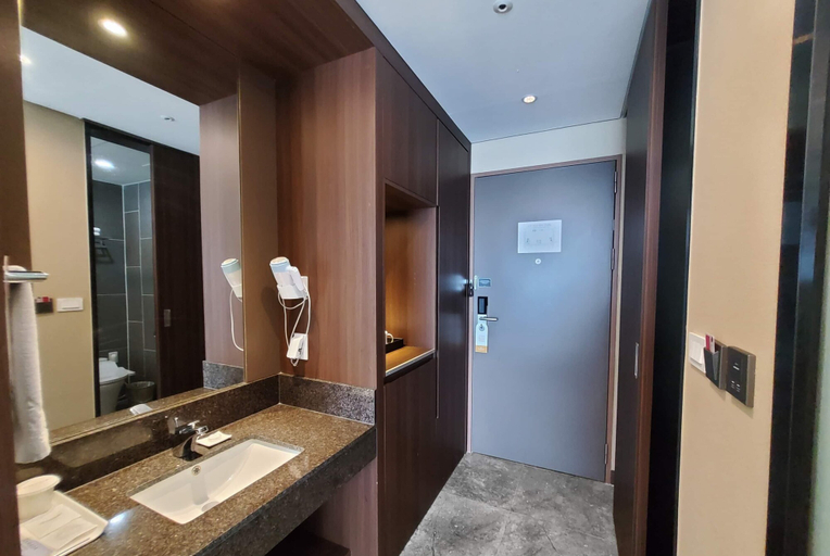 Bathroom 5, Ramada Sokcho Hotel, Sokcho