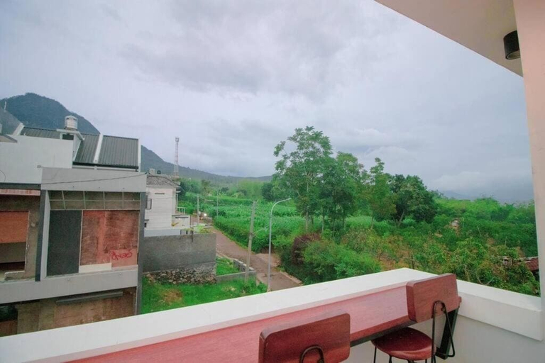Property grounds 3, Cozzy Villa Zast, Malang