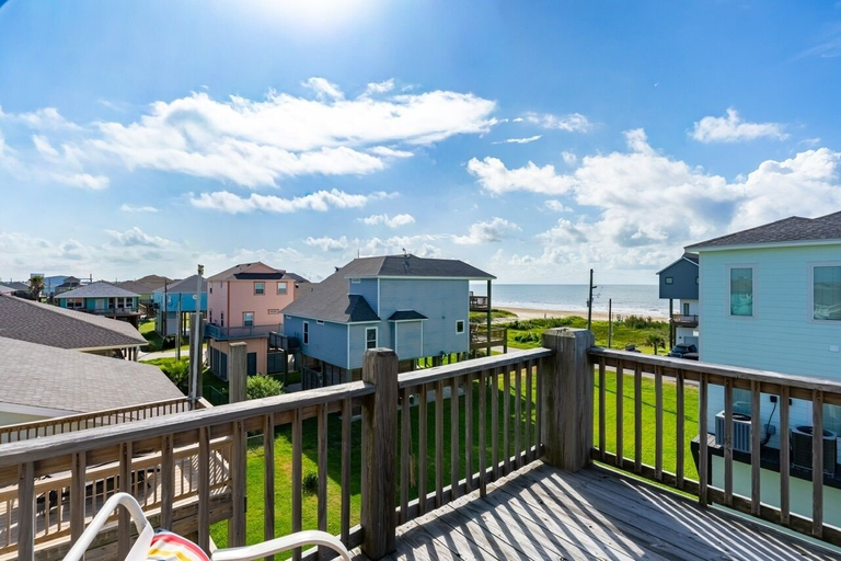 Property grounds 2, Arenita & Playita 3 Bedroom Home, Galveston