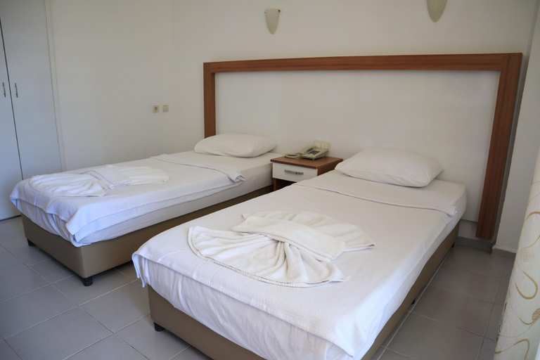 Bedroom 2, Kleopatra Smile Hotel, Alanya