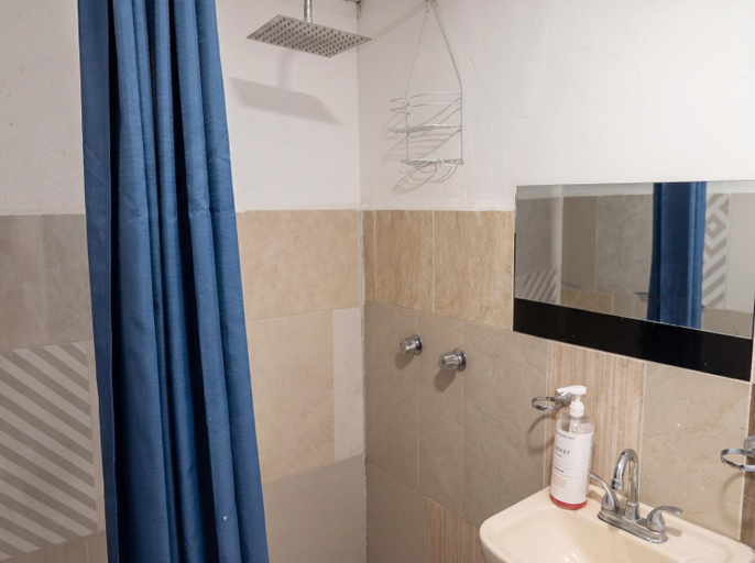 Bathroom, Barrio Antiguo Hostel HK, Monterrey