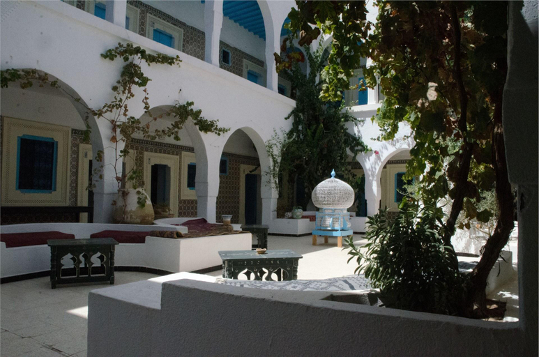exterior 8