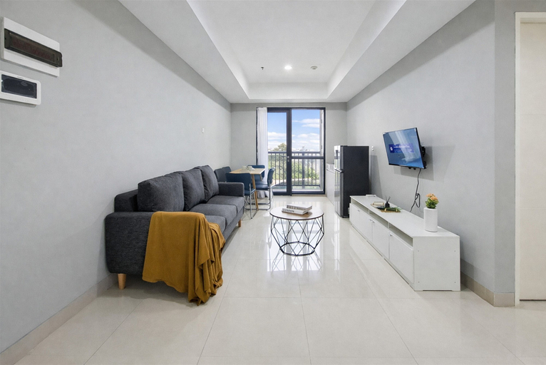 Living room, Fully Furnished And Homey 3Br Apartment The Ayoma, Tangerang Selatan