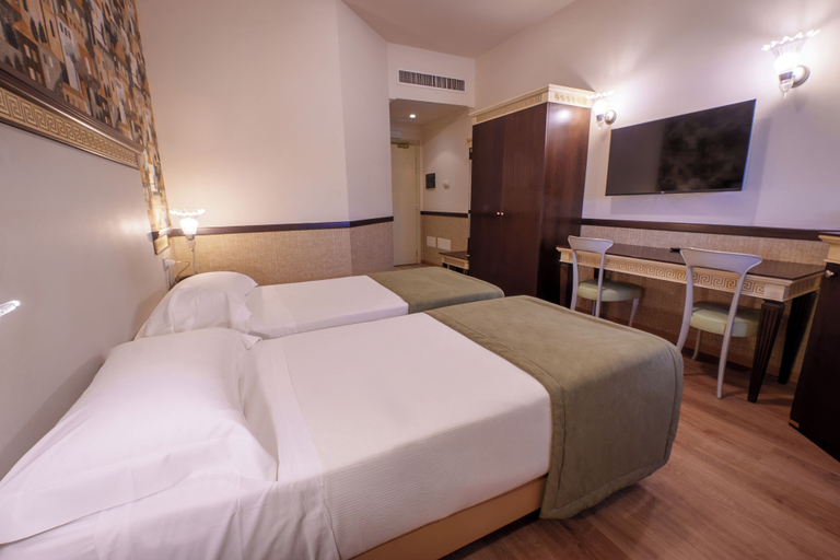 Bedroom 3, Hotel & Meeting Centergross, Bologna